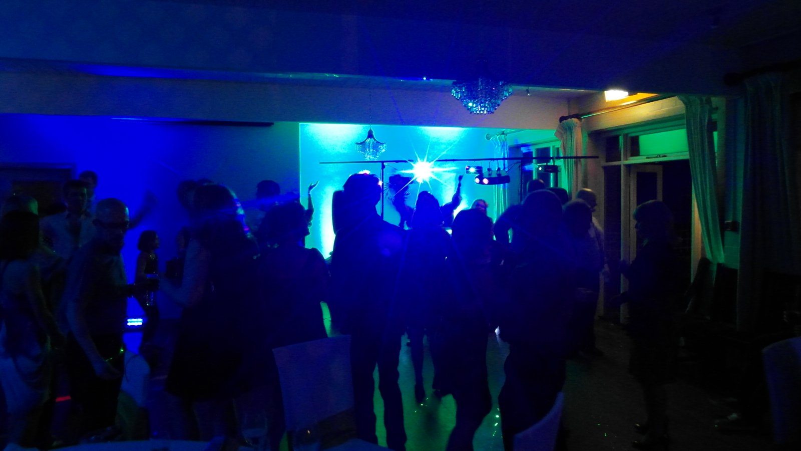Hire speakers PA speakers - 700w