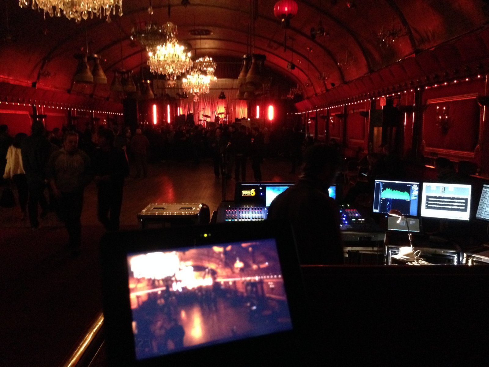 Noel Gallagher in Concert - Rivoli Ballroom - camera operator hire London
