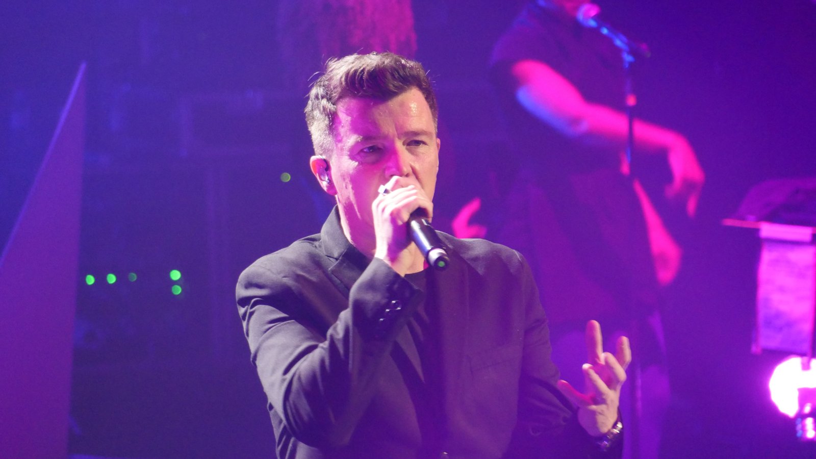 Rick Astley Concert - 12 x camera shoot - camera operator hire London